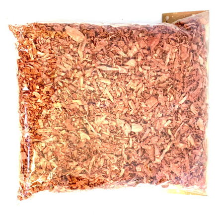 Bag of brown/reddish shavings / soil / vegetation +/- 100 g