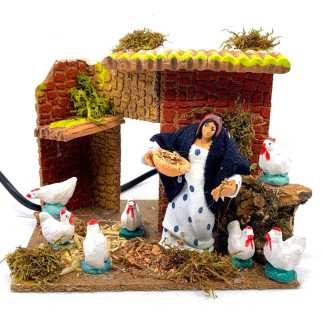 Pollaiola con polli in movimento 9 cm