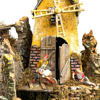 Capanna con mulino a vento 60 x 34 x 44 cm (con o senza statuine)