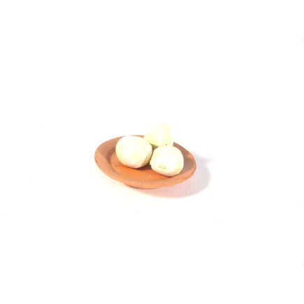 Plate with mozzarella cheeses