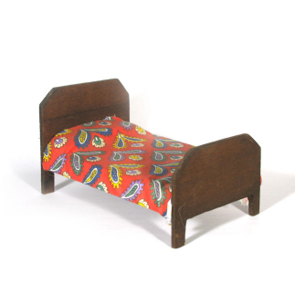 Large bed - 8.6 x 13.5 cm