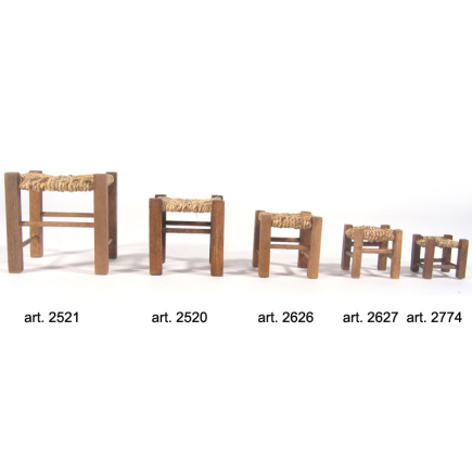 Medium straw stool