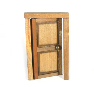 Door 8.5 x 14 cm