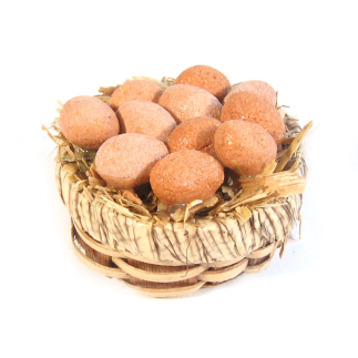 Round basket with eggs