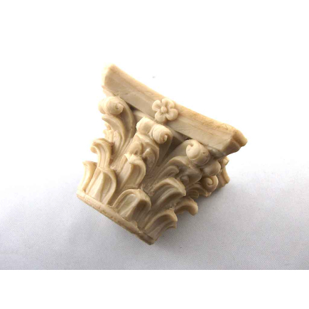 Capital, 6 x 6 cm