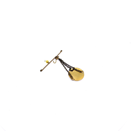 Miniature steelyard scale for 2.5 cm nativity scenes
