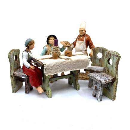 Table with 4 chairs for 10 cm figurines. 