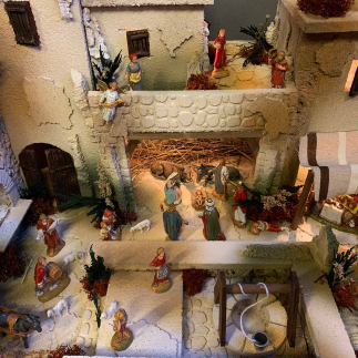 Two-level Arab (Palestinian) nativity scene for 10 - 8 - 6.5 - 6 cm figurines