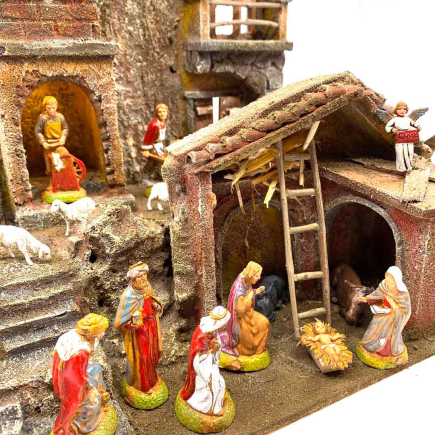 Nativity village with stable for 6 cm figurines
